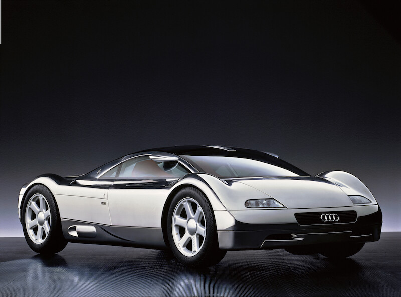 Wystawa w Audi museum mobile: "Błyszczące eksponaty - blaski techniki"