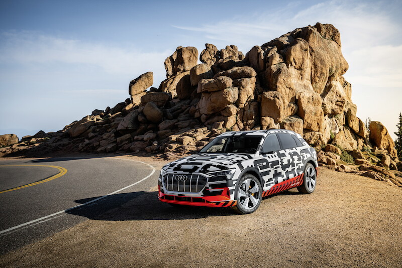 Przejęcie kontroli: Prototyp Audi e-tron - test rekuperacji