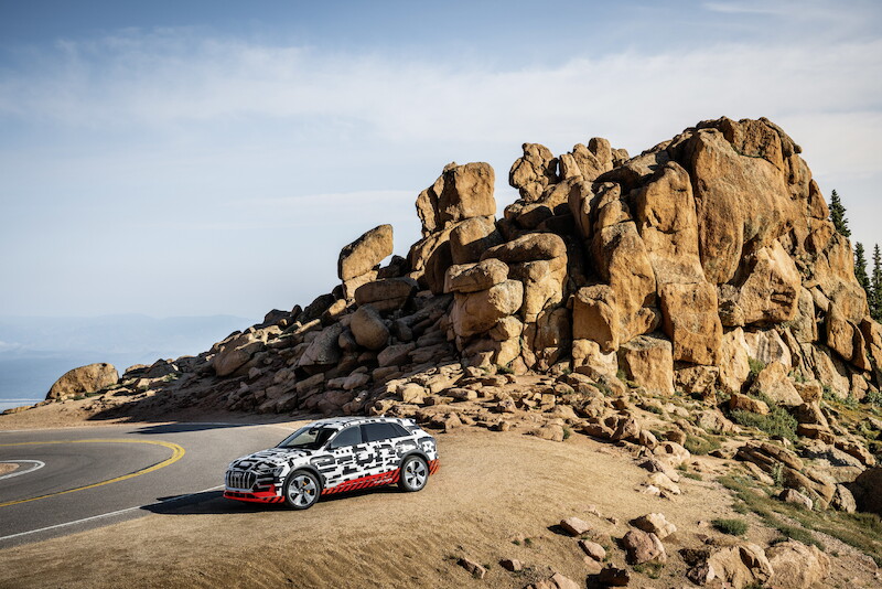 Przejęcie kontroli: Prototyp Audi e-tron - test rekuperacji