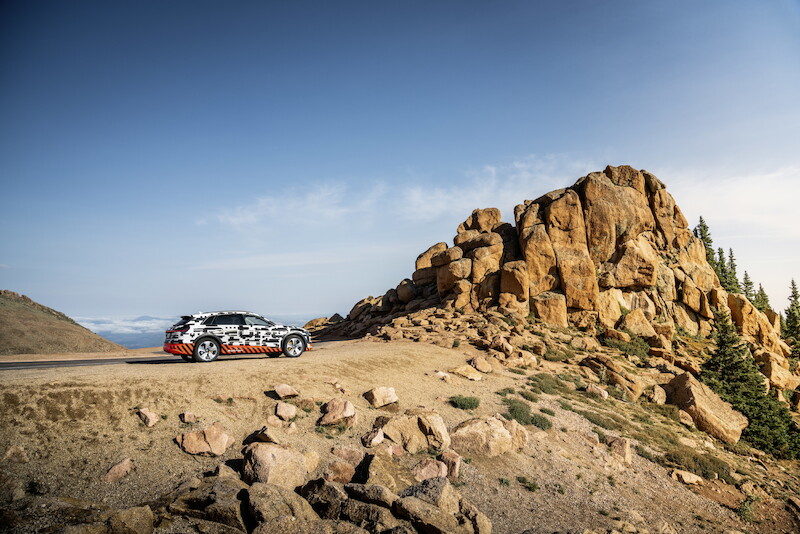 Przejęcie kontroli: Prototyp Audi e-tron - test rekuperacji