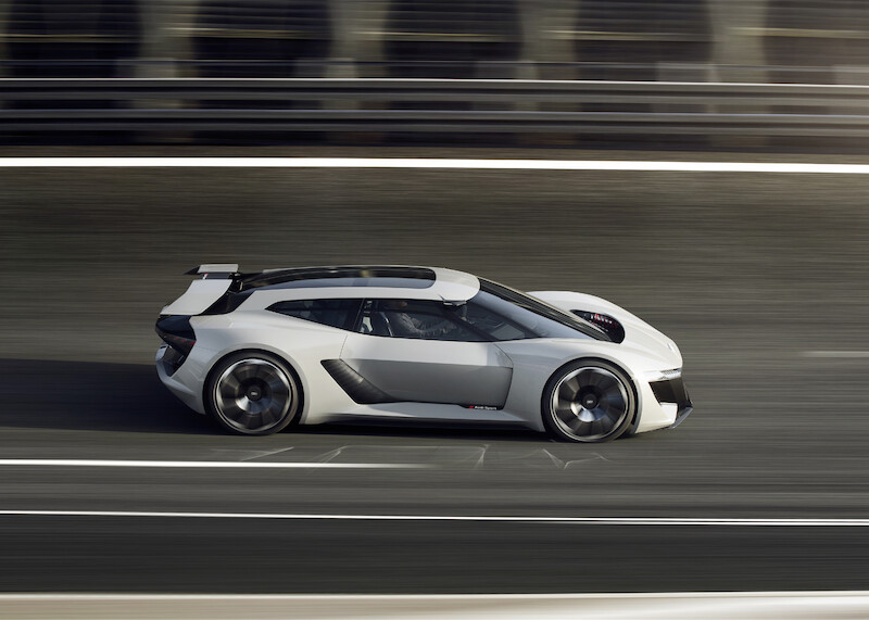 Światowa premiera w Pebble Beach – studyjne Audi PB18 e-tron