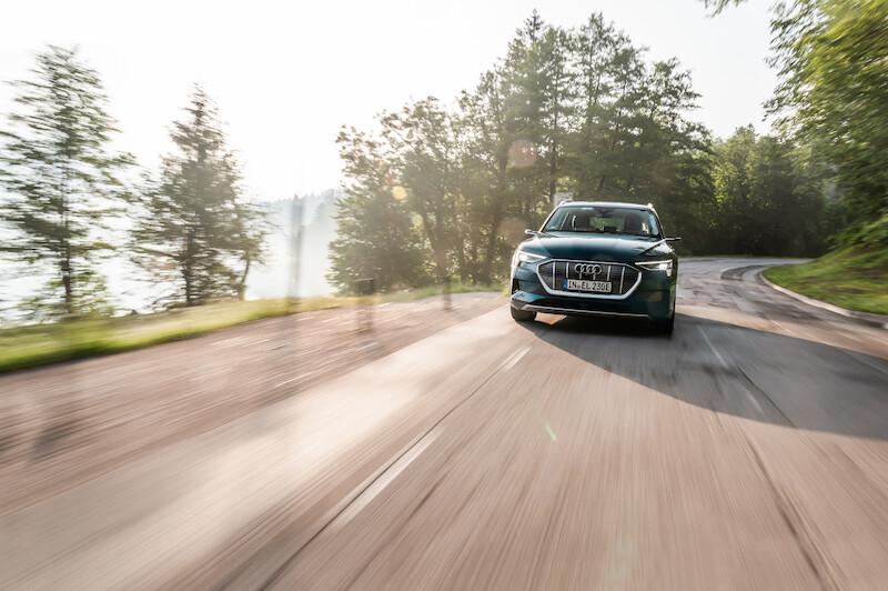 Dziesięć państw w 24 godziny: Audi e-tron w drodze