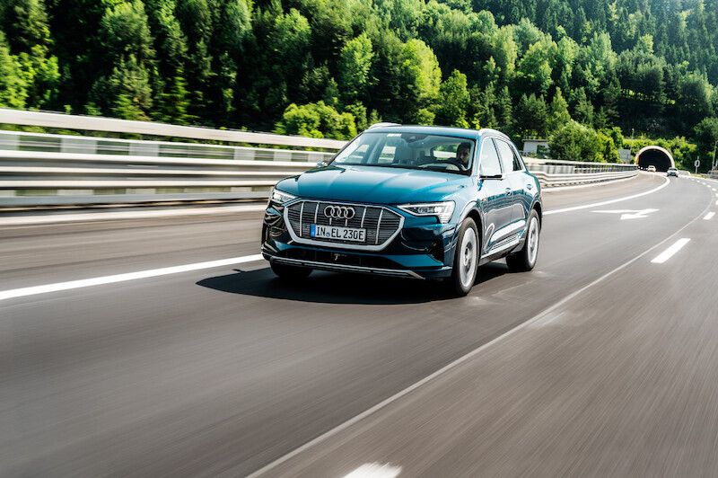 Dziesięć państw w 24 godziny: Audi e-tron w drodze