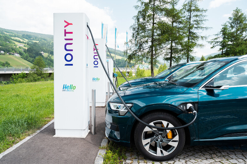 Dziesięć państw w 24 godziny: Audi e-tron w drodze