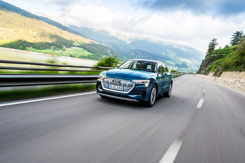 Dziesięć państw w 24 godziny: Audi e-tron w drodze