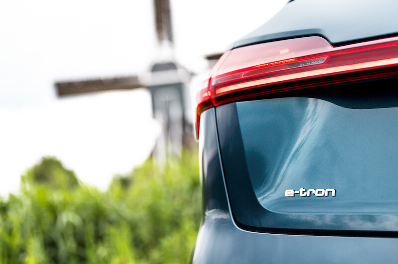 Dziesięć państw w 24 godziny: Audi e-tron w drodze