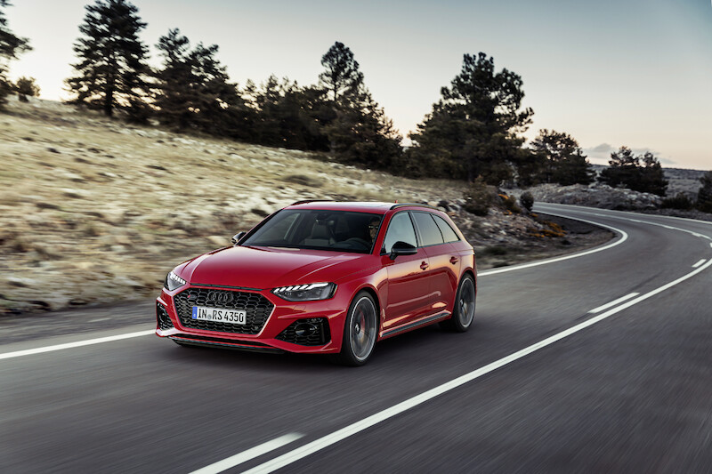 Odświeżenie mocnego kombi: Nowe Audi RS 4 Avant