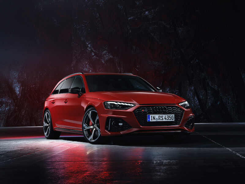 Odświeżenie mocnego kombi: Nowe Audi RS 4 Avant
