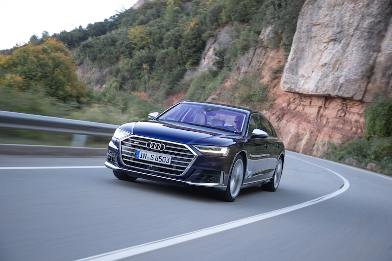 Nowe Audi S8 - ekscytujące osiągi samochodu klasy luksusowej