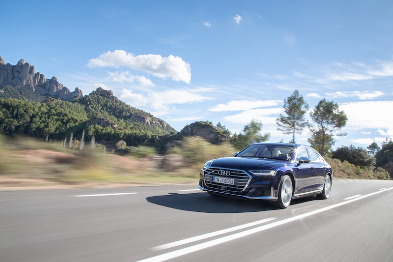 Nowe Audi S8 - ekscytujące osiągi samochodu klasy luksusowej