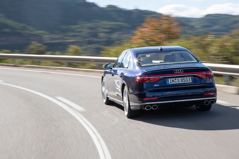 Nowe Audi S8 - ekscytujące osiągi samochodu klasy luksusowej