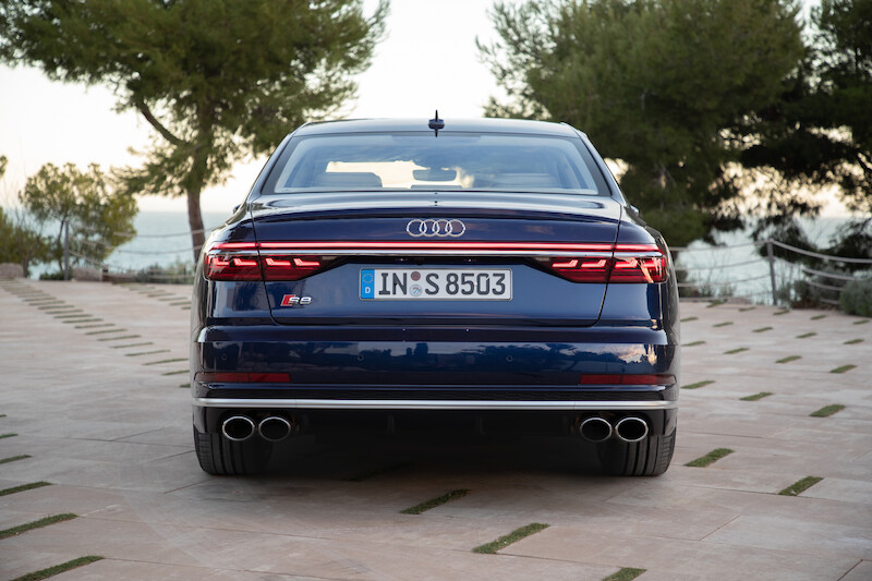 Nowe Audi S8 - ekscytujące osiągi samochodu klasy luksusowej