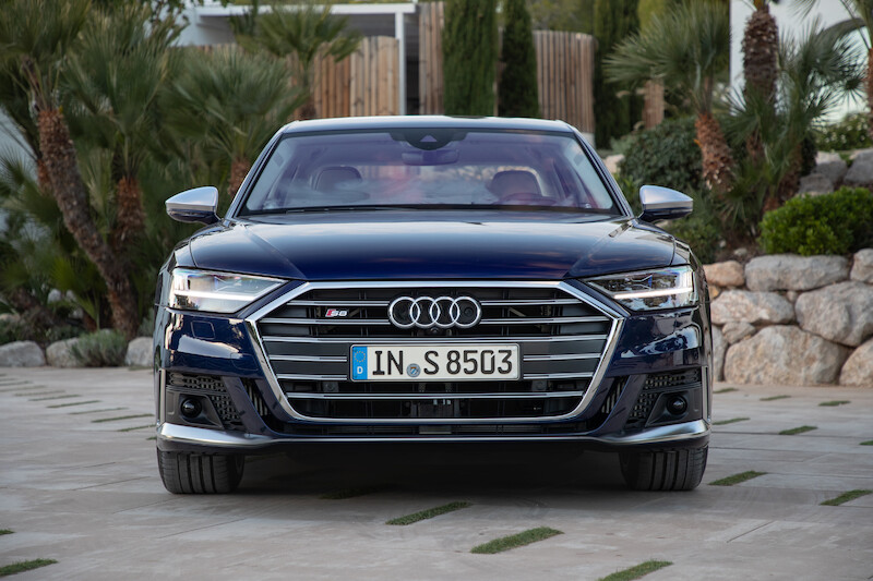 Nowe Audi S8 - ekscytujące osiągi samochodu klasy luksusowej
