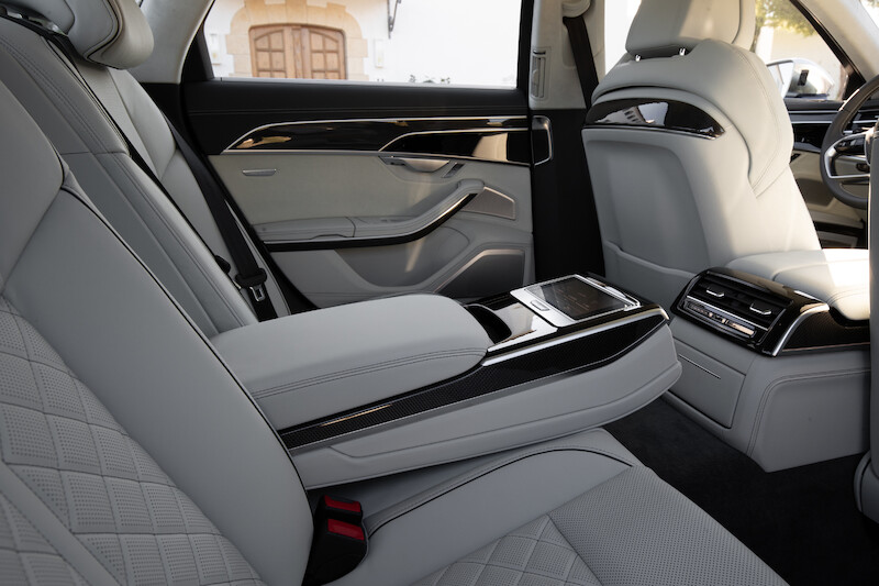 Nowe Audi S8 - ekscytujące osiągi samochodu klasy luksusowej