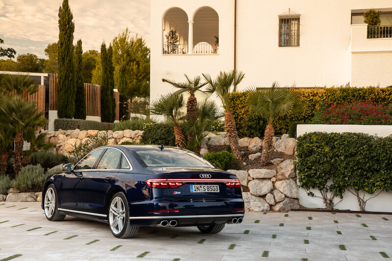 Nowe Audi S8 - ekscytujące osiągi samochodu klasy luksusowej
