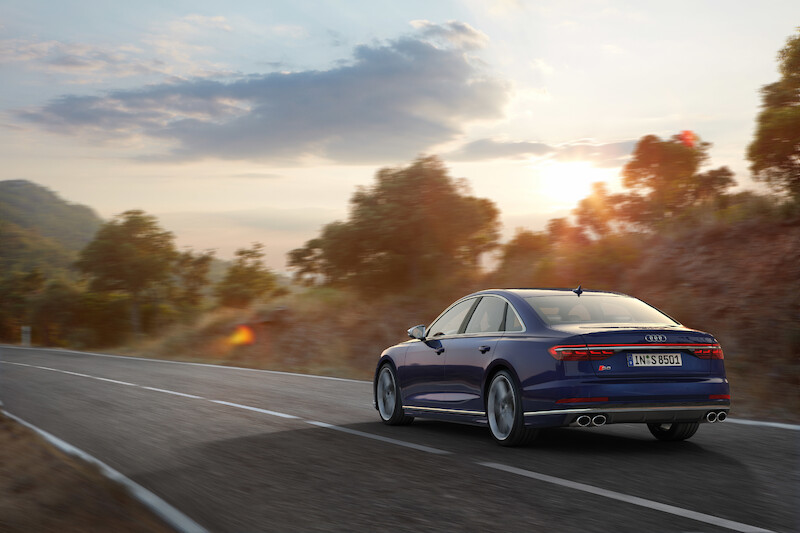 Nowe Audi S8 - ekscytujące osiągi samochodu klasy luksusowej
