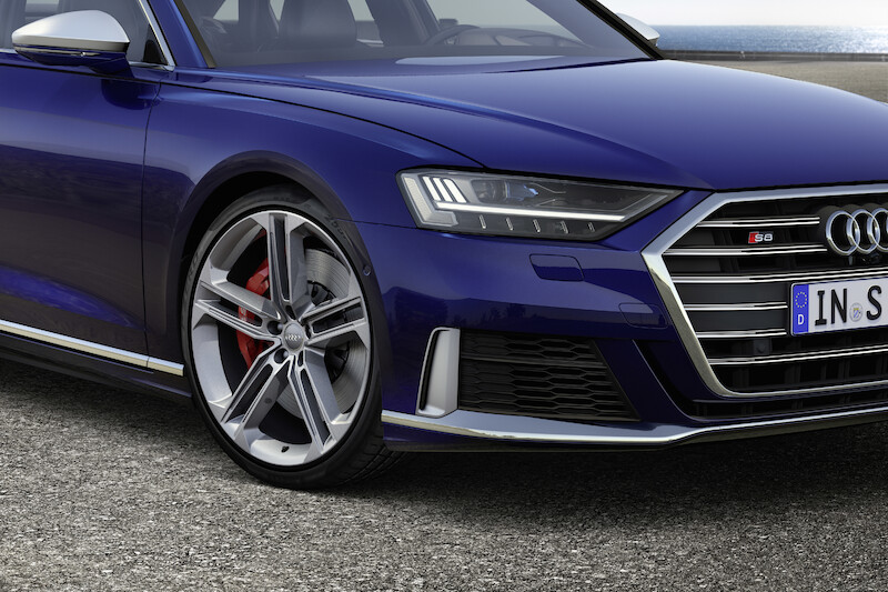 Nowe Audi S8 - ekscytujące osiągi samochodu klasy luksusowej