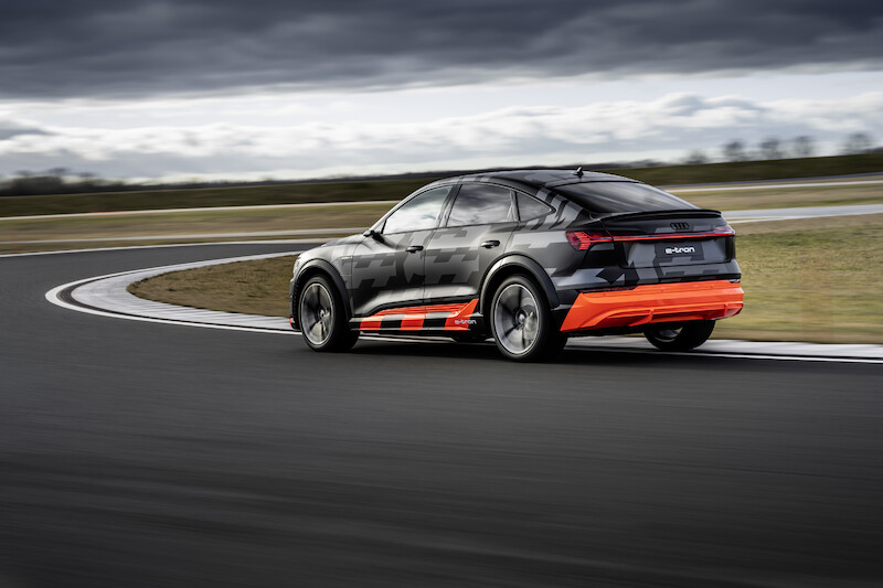 Dynamiczne, zwinne i elektryczne: Audi przedstawia koncepcję napędu dla modeli e-tron S