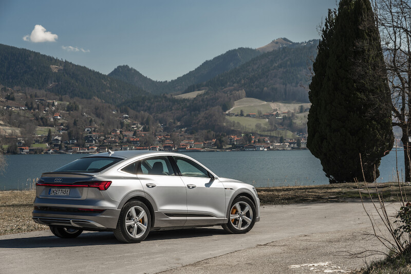 SUV coupé uzupełnia rodzinę pojazdów e-tron: Audi e-tron Sportback