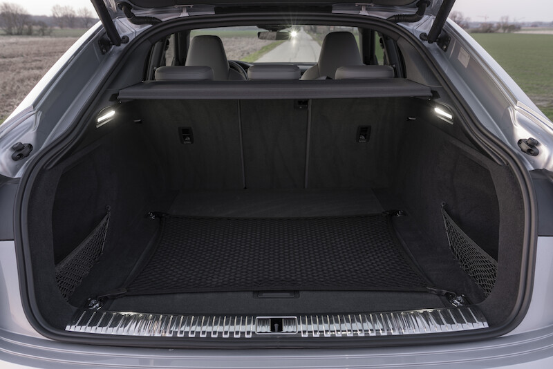 SUV coupé uzupełnia rodzinę pojazdów e-tron: Audi e-tron Sportback
