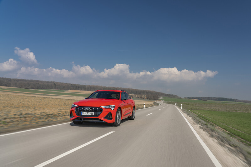 SUV coupé uzupełnia rodzinę pojazdów e-tron: Audi e-tron Sportback