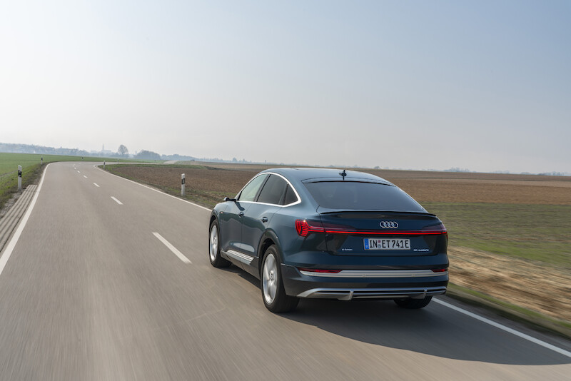 SUV coupé uzupełnia rodzinę pojazdów e-tron: Audi e-tron Sportback