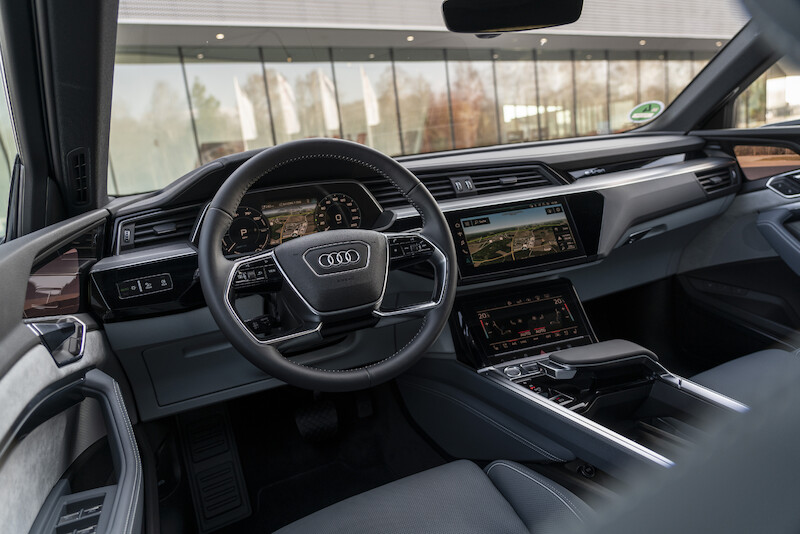SUV coupé uzupełnia rodzinę pojazdów e-tron: Audi e-tron Sportback