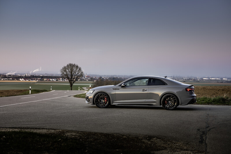 Czysta dynamika w nowej odsłonie: Audi RS 5 Coupé i Audi RS 5 Sportback