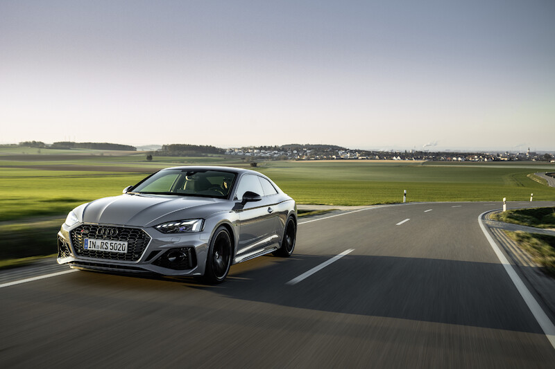 Czysta dynamika w nowej odsłonie: Audi RS 5 Coupé i Audi RS 5 Sportback