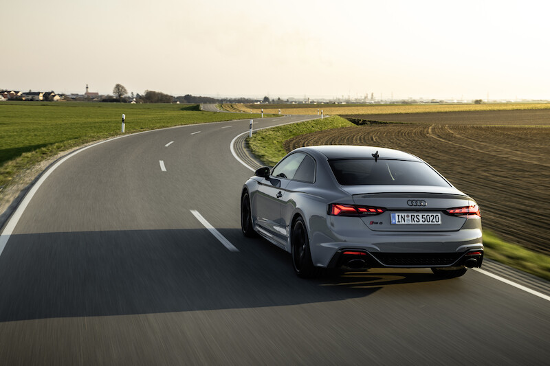 Czysta dynamika w nowej odsłonie: Audi RS 5 Coupé i Audi RS 5 Sportback