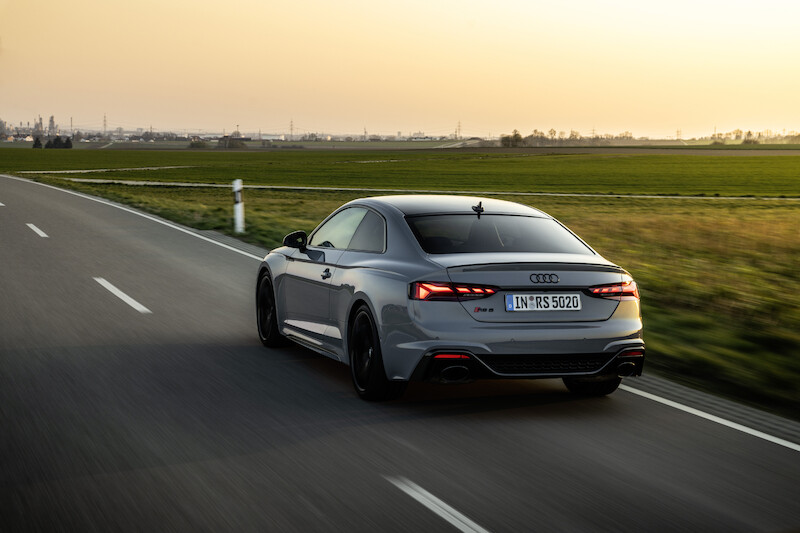 Czysta dynamika w nowej odsłonie: Audi RS 5 Coupé i Audi RS 5 Sportback