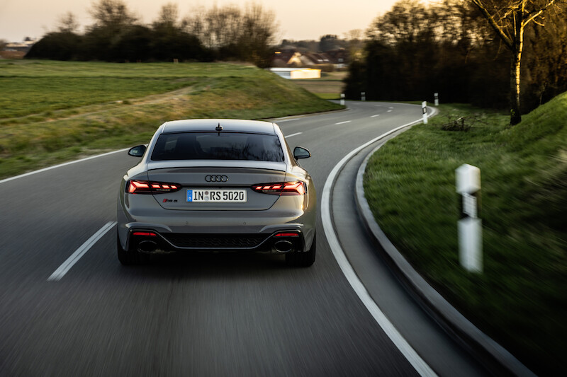 Czysta dynamika w nowej odsłonie: Audi RS 5 Coupé i Audi RS 5 Sportback