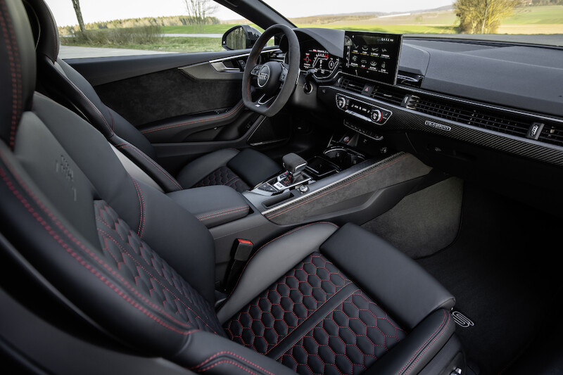 Czysta dynamika w nowej odsłonie: Audi RS 5 Coupé i Audi RS 5 Sportback