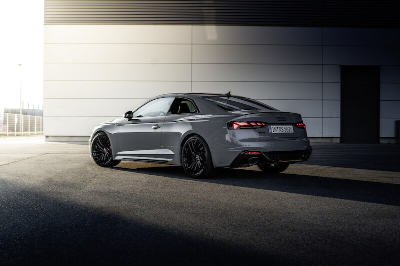 Czysta dynamika w nowej odsłonie: Audi RS 5 Coupé i Audi RS 5 Sportback