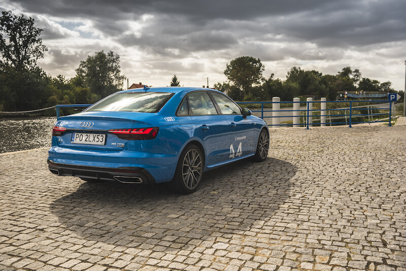Audi A4 Limousine