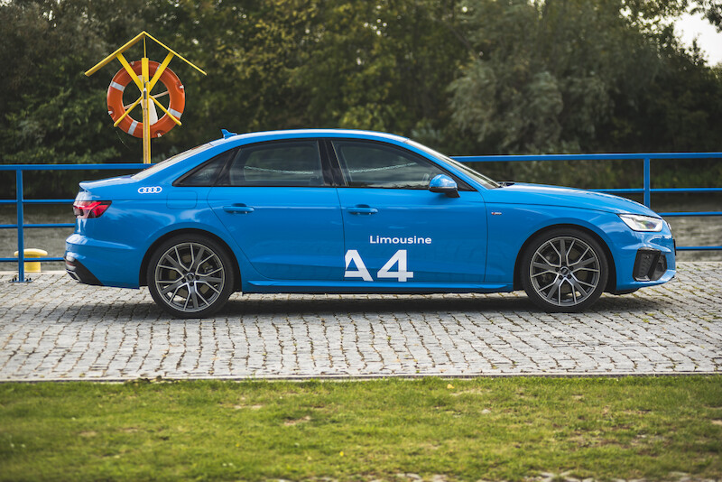 Audi A4 Limousine
