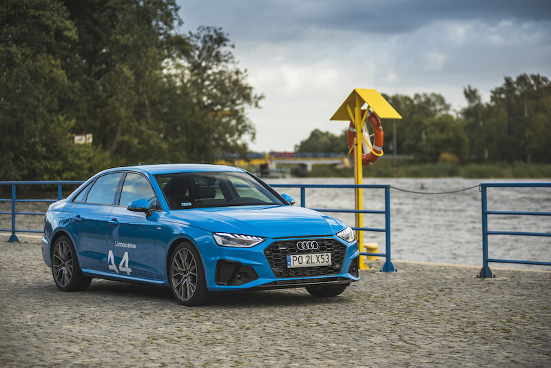 Audi A4 Limousine
