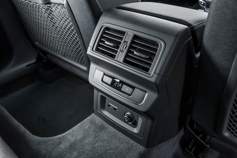 Audi Q5 - interior