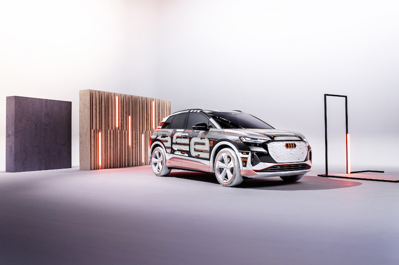 Nowy wymiar mobilności elektrycznej: Audi Q4 e-tron wyznacza standardy w zakresie wnętrza i systemów obsługi
