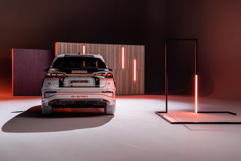 Nowy wymiar mobilności elektrycznej: Audi Q4 e-tron wyznacza standardy w zakresie wnętrza i systemów obsługi