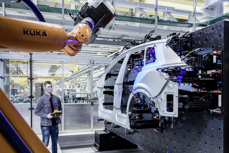 Precyzja w każdym calu: emocjonalny design Audi Q4 e-tron wykuwa się w metalu