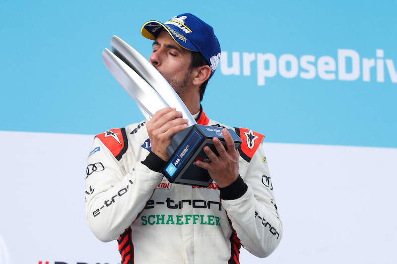 Lucas di Grassi na podium wyścigu Formuły E w Nowym Jorku