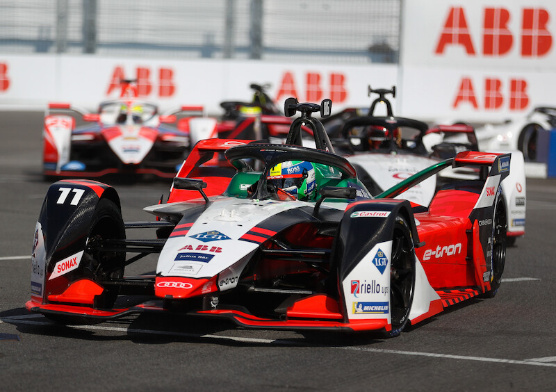 Lucas di Grassi na podium wyścigu Formuły E w Nowym Jorku