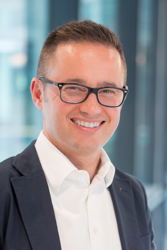 Historia sukcesu Audi Q4 e-tron: elektromobilność i synergia w ramach Grupy Volkswagen