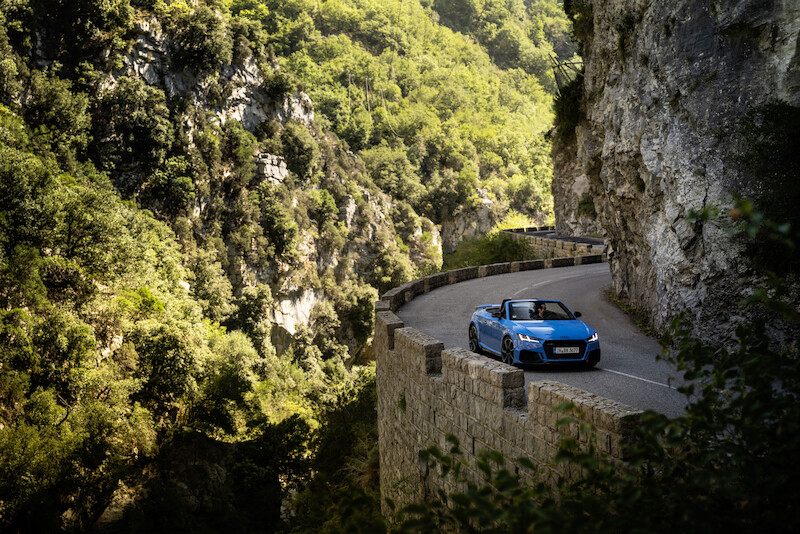 Audi TT RS - 2.5 TFSI: najmocniejszy pięciocylindrowy silnik seryjnie montowany w Audi