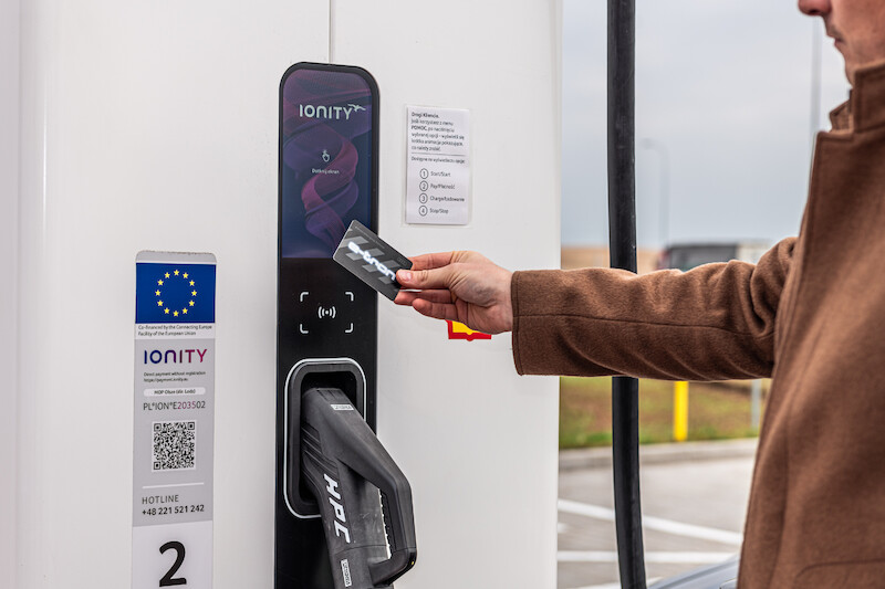 Ponad 5000 nowych punktów szybkiego ładowania do roku 2025 i nowe stacje w Polsce: ekspansja firmy IONITY wzmacnia ofertę ładowania samochodów marki Audi