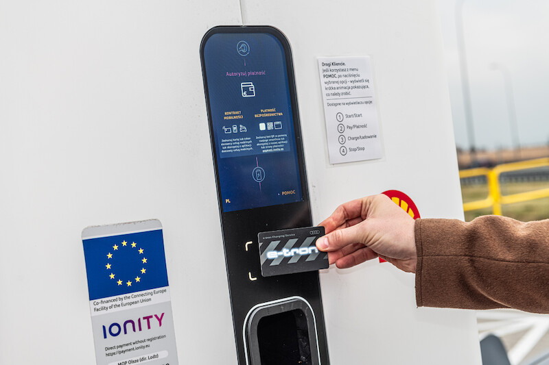 Ponad 5000 nowych punktów szybkiego ładowania do roku 2025 i nowe stacje w Polsce: ekspansja firmy IONITY wzmacnia ofertę ładowania samochodów marki Audi