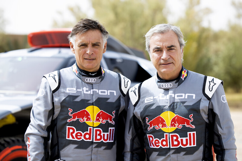 Zaawansowane technologicznie centrum sterowania pustynnym pojazdem: kokpit przygotowanego na Rajd Dakar Audi RS Q e-tron