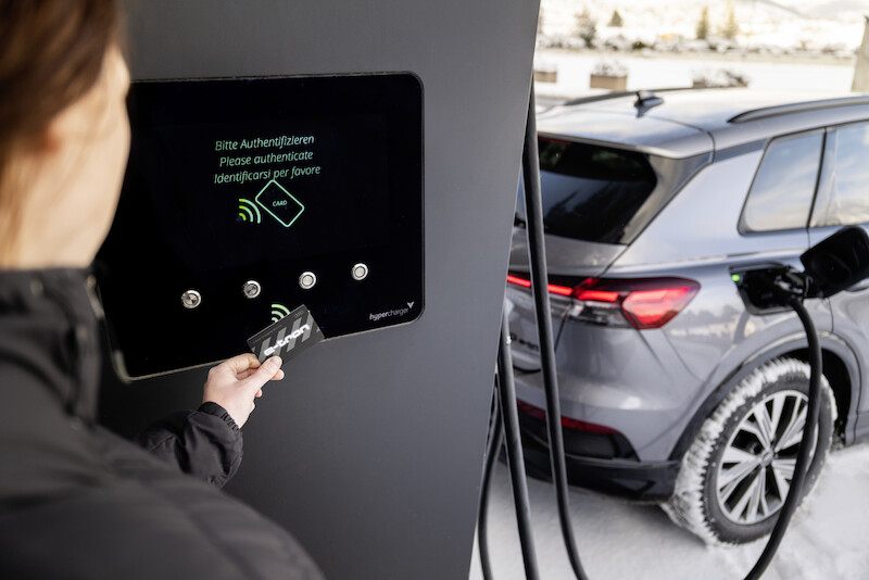 Elektromobilność zimą: inteligentne zarządzanie temperaturą w elektrycznych modelach Audi zapewnia odpowiedni zasięg i wydajność