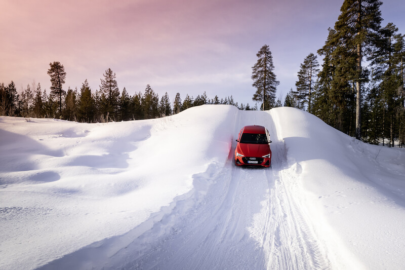 Dlaczego Audi jeździ jak Audi: DNA właściwości jezdnych Audi